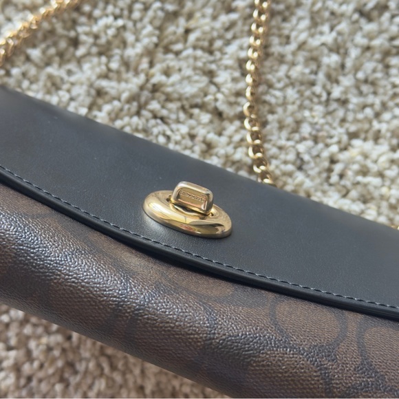 Coach Wallet - Picture 4 of 6